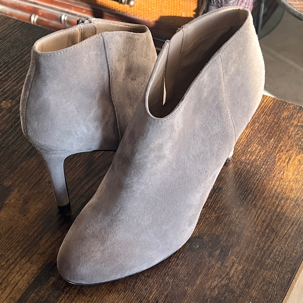 WOMEN'S WINTER GREY SUEDE - DRESSY ANKLE BOOTIE - 3.5" HEEL.